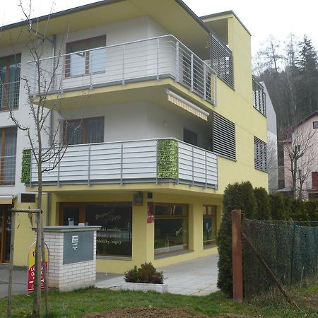 Apartman Anezka Luhačovice Zewnętrze zdjęcie